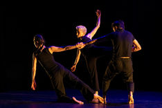 Rencontres mouvementées - 3 danseurs - galerie image-4